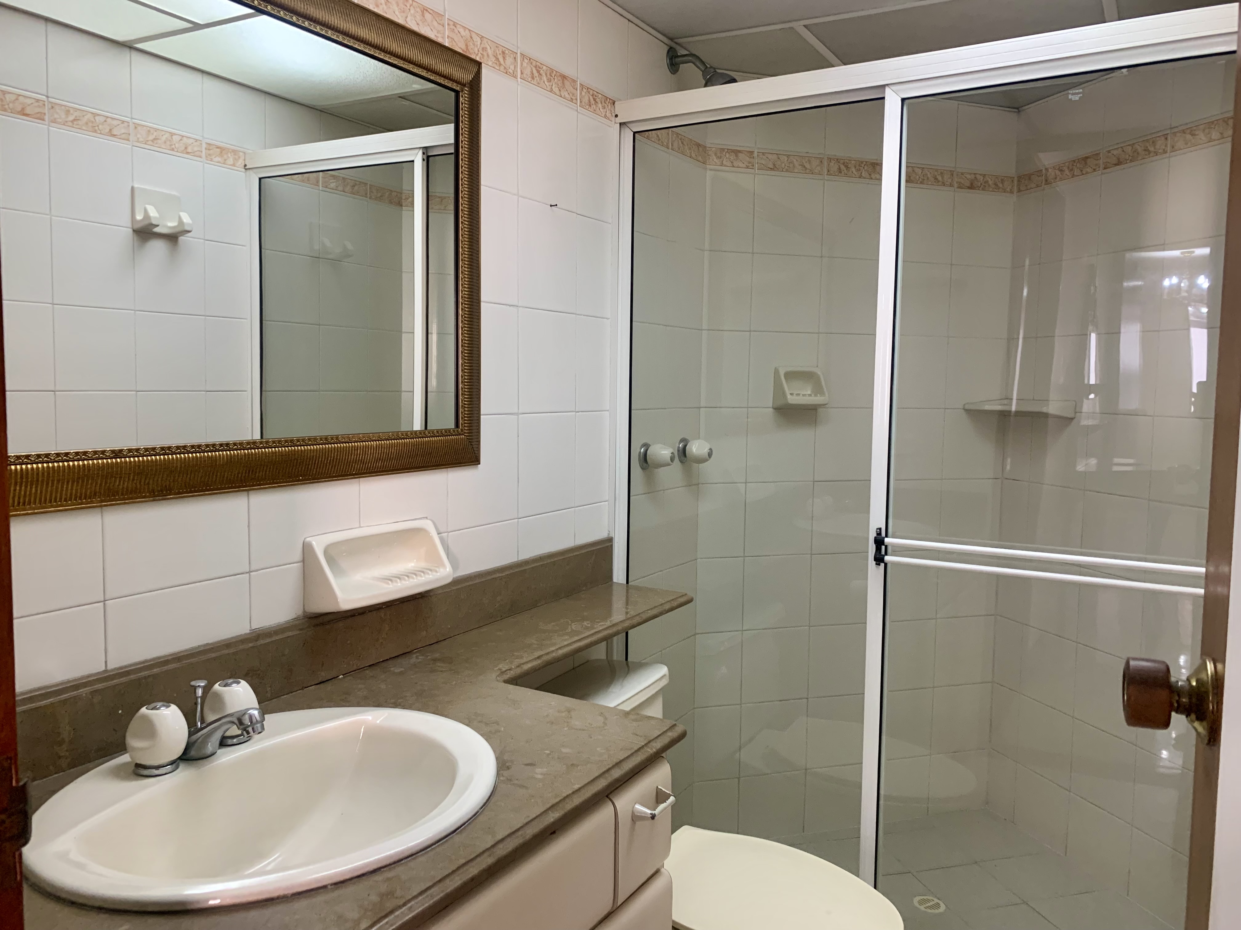 Santa Teresita laureles, Laureles, ,Apartamento,En Venta,2,1127