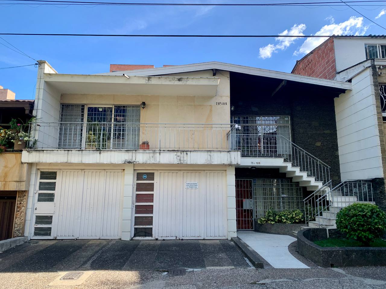 calle 32f # 75 c 105 calle 32f # 75 c 105, laureles, 5 Habitaciones Habitaciones, ,3 BathroomsBathrooms,Casa,En Arriendo,calle 32f # 75 c 105,2,1133