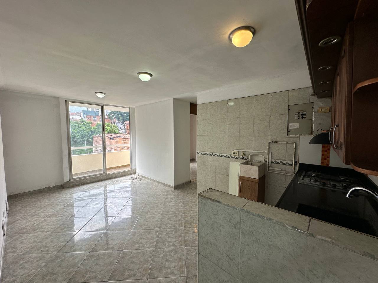 Cra. 39 #47-53, Carrera 39, Bomboná, 051052, 2 Habitaciones Habitaciones, ,1 BañoBathrooms,Apartamento,En Venta,Torres de la giralda 402 ,Carrera 39,1146