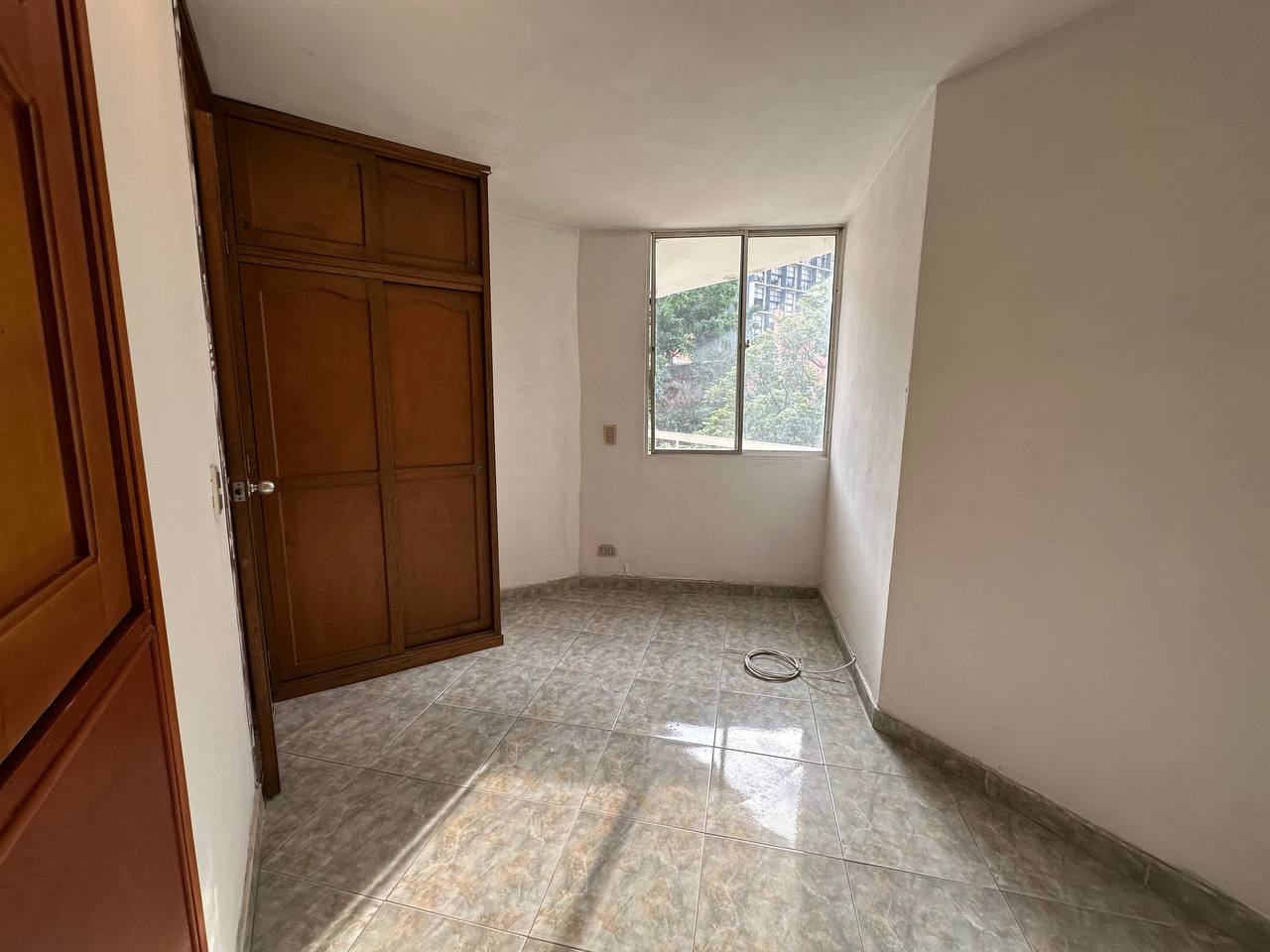 Cra. 39 #47-53, Carrera 39, Bomboná, 051052, 2 Habitaciones Habitaciones, ,1 BañoBathrooms,Apartamento,En Venta,Torres de la giralda 402 ,Carrera 39,1146