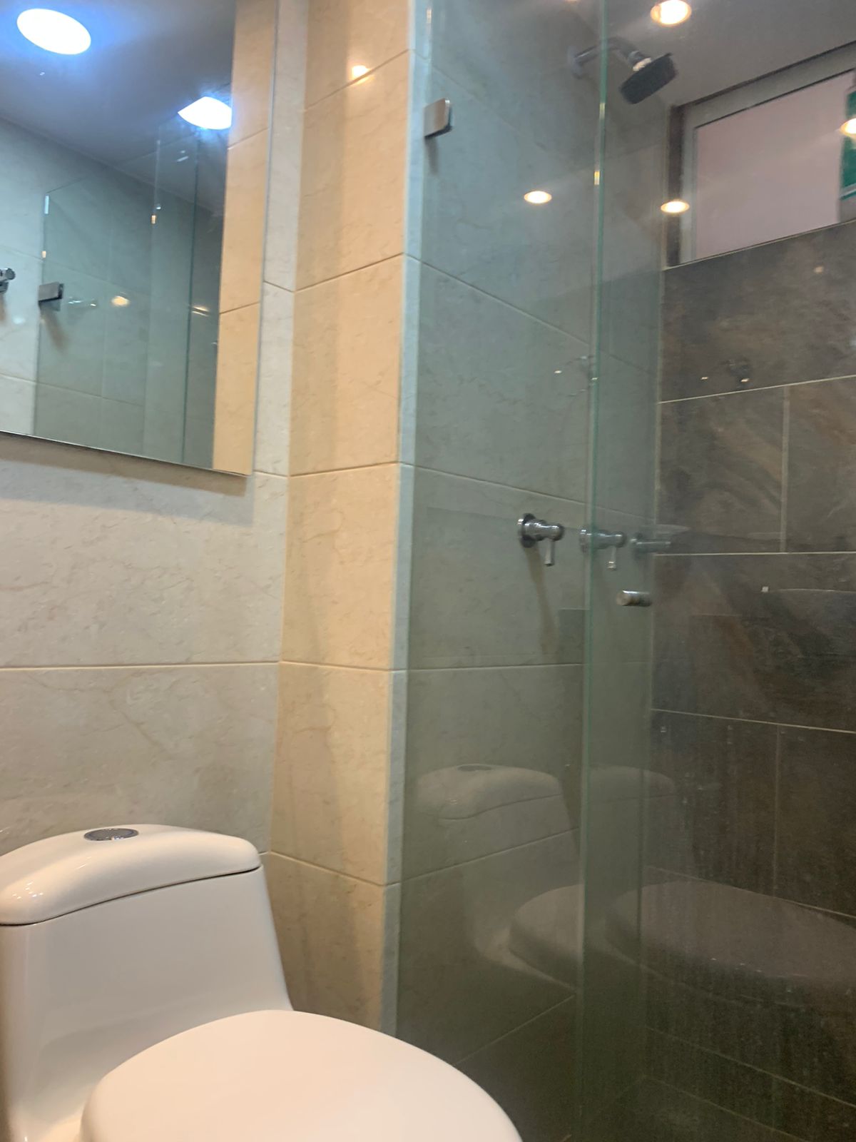 3 Habitaciones Habitaciones, ,2 BathroomsBathrooms,Apartamento,En Arriendo,1165