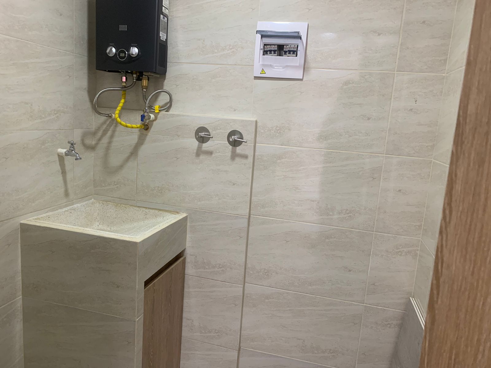 3 Habitaciones Habitaciones, ,2 BathroomsBathrooms,Apartamento,En Arriendo,1166