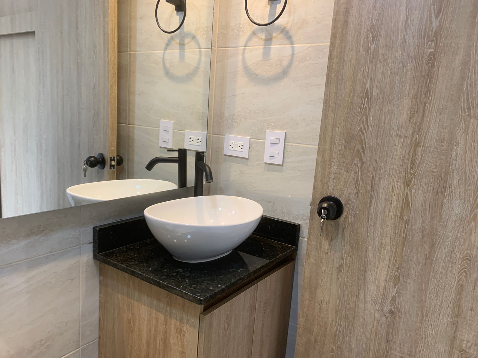 3 Habitaciones Habitaciones, ,2 BathroomsBathrooms,Apartamento,En Arriendo,1166