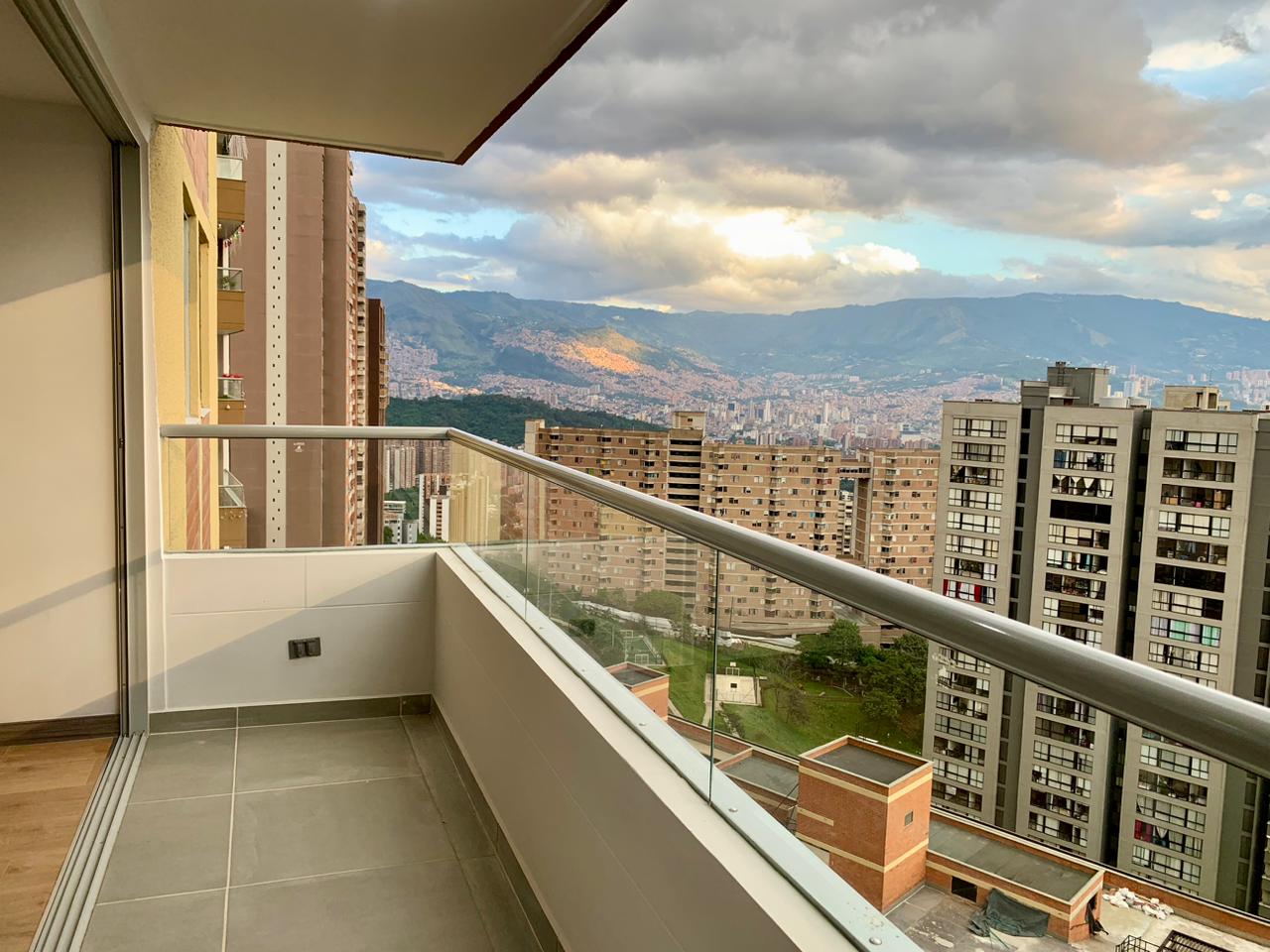 Cl. 54 #86C-220 54, Calasanz, 051052, 2 Habitaciones Habitaciones, ,2 BathroomsBathrooms,Apartamento,En Arriendo,Faro Verde ,54,1168