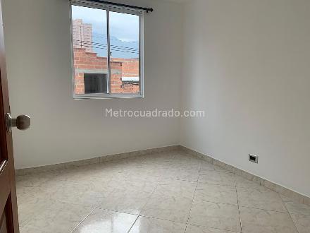 Calle 33 # 52-29, Obrero, 3 Habitaciones Habitaciones, ,1 BañoBathrooms,Apartamento,En Arriendo,3,1192