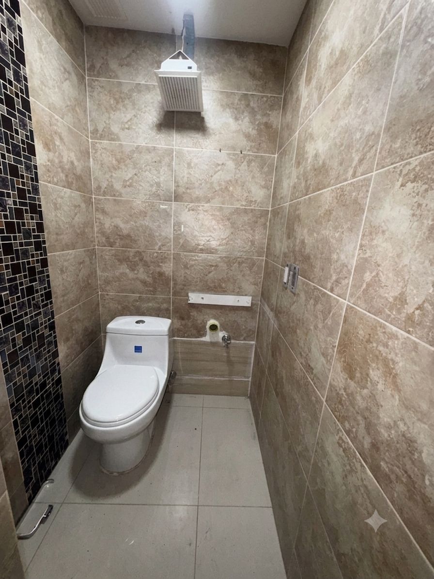 La aguacatala, 10 Habitaciones Habitaciones,6 BathroomsBathrooms,Oficina,En Arriendo,1203