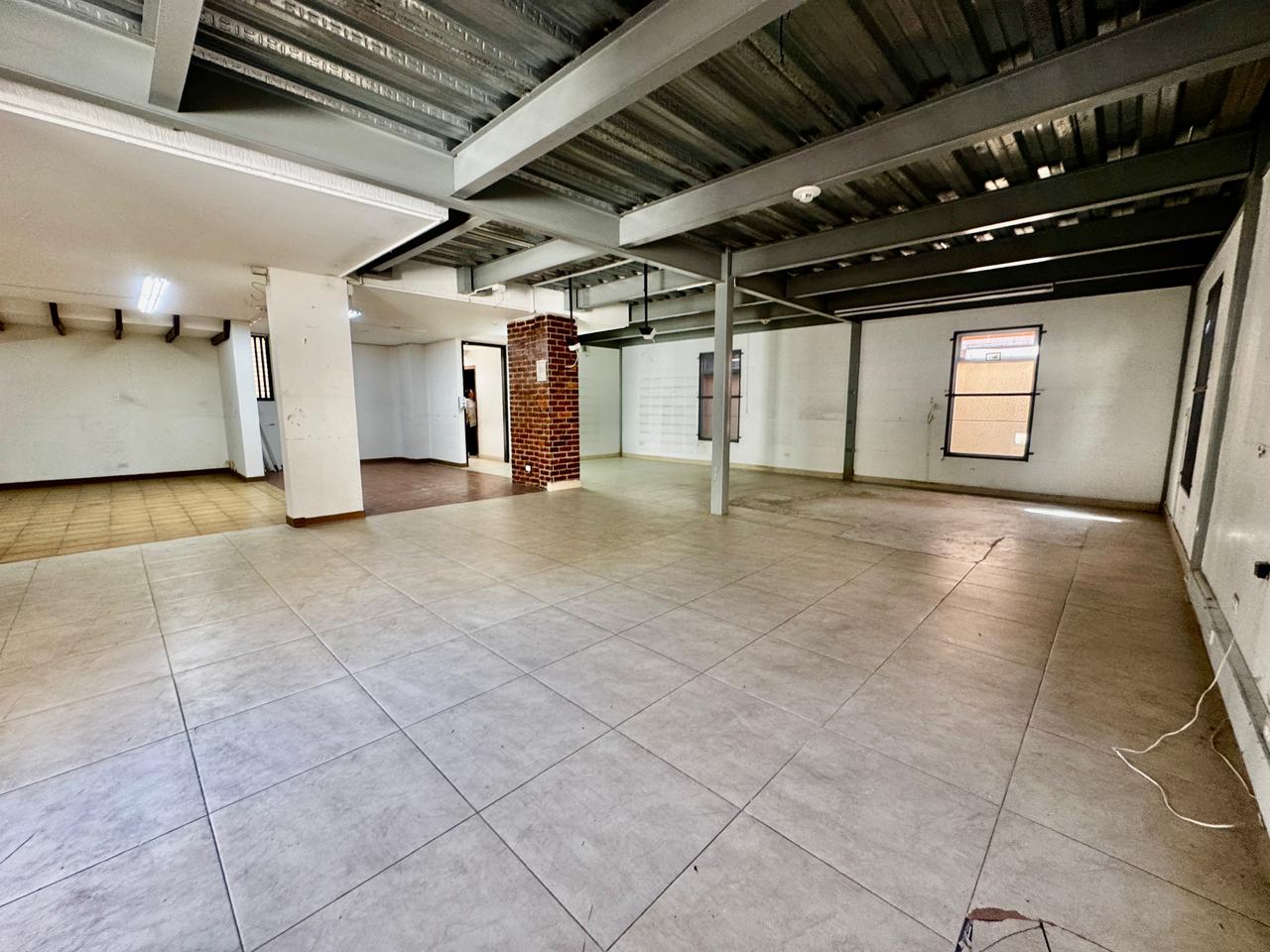 La aguacatala, 10 Habitaciones Habitaciones,6 BathroomsBathrooms,Oficina,En Arriendo,1203