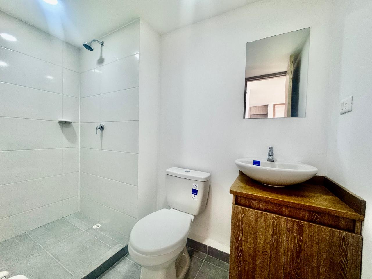 Cra. 98B, Calazans, 2 Habitaciones Habitaciones, ,2 BathroomsBathrooms,Apartamento,En Arriendo,EntreJardines,Cra. 98B,23,1204