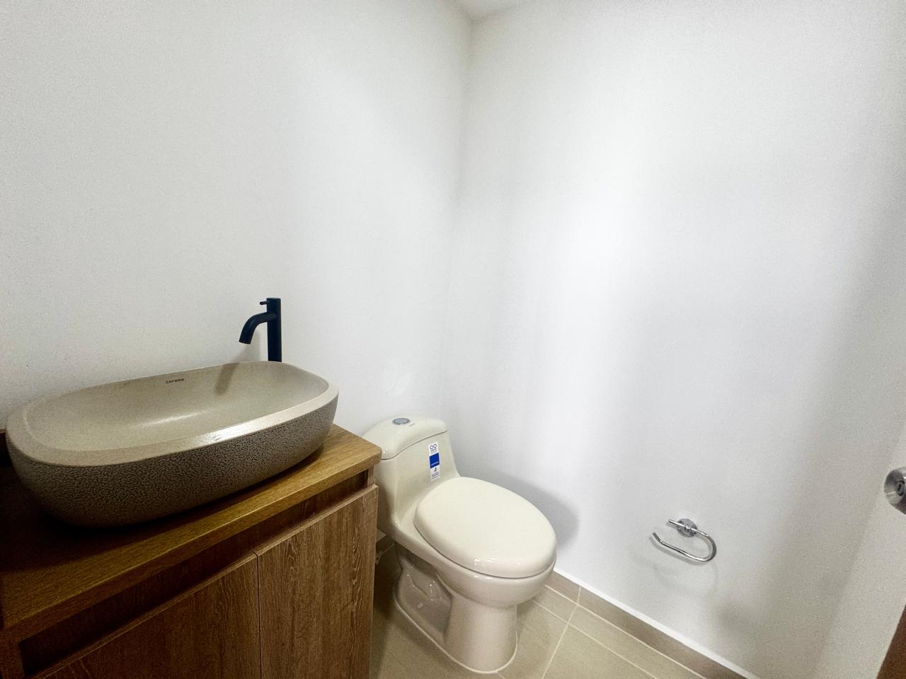 Cra. 98B, Calazans, 2 Habitaciones Habitaciones, ,2 BathroomsBathrooms,Apartamento,En Arriendo,EntreJardines,Cra. 98B,23,1204