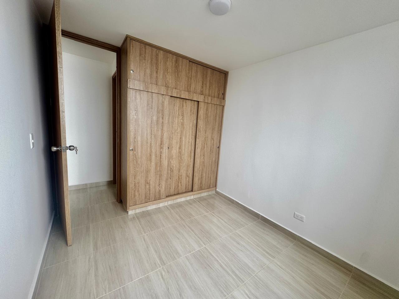 Cra. 98B, Calazans, 2 Habitaciones Habitaciones, ,2 BathroomsBathrooms,Apartamento,En Arriendo,EntreJardines,Cra. 98B,23,1204