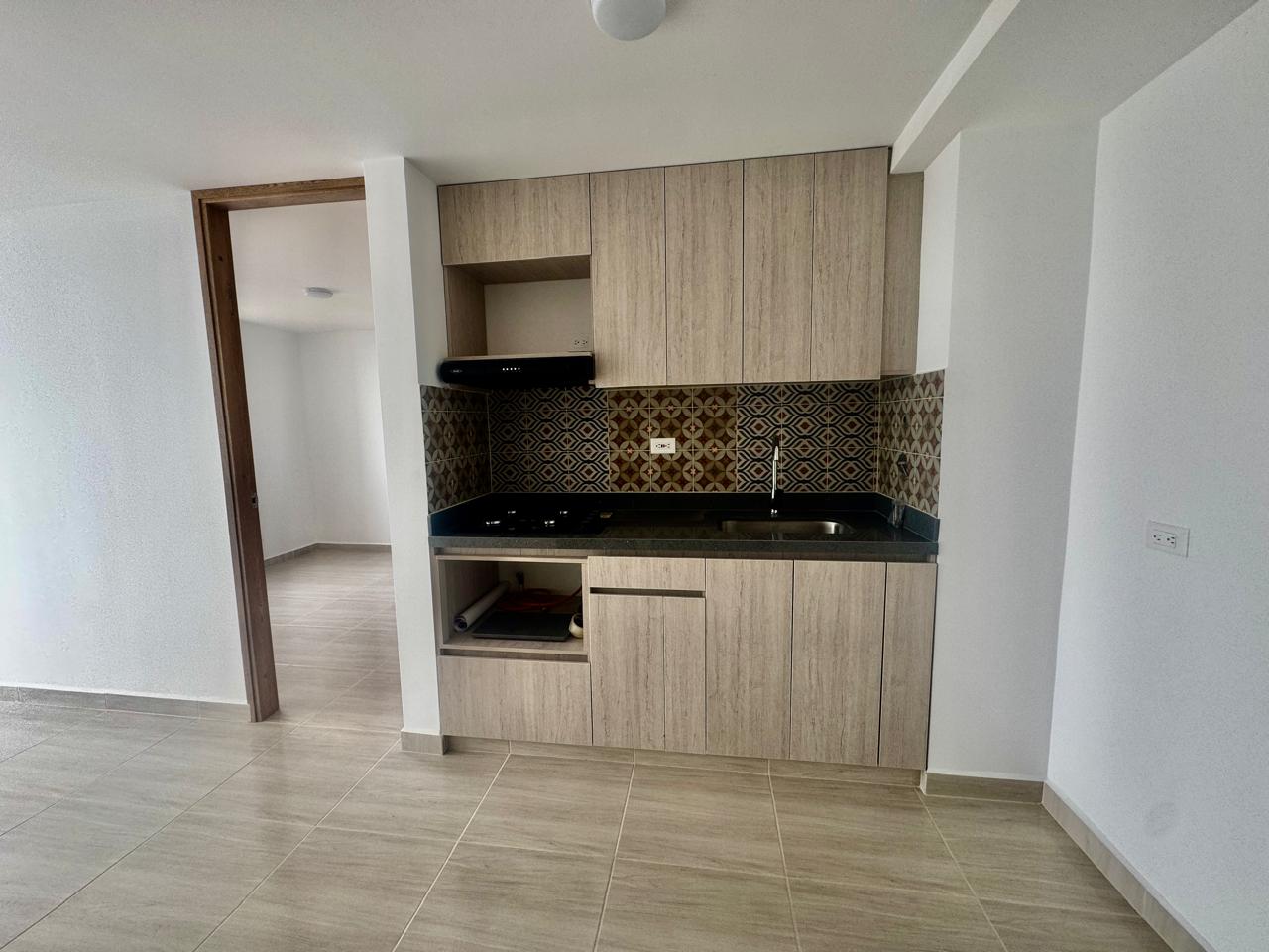 Cra. 98B, Calazans, 2 Habitaciones Habitaciones, ,2 BathroomsBathrooms,Apartamento,En Arriendo,EntreJardines,Cra. 98B,23,1204