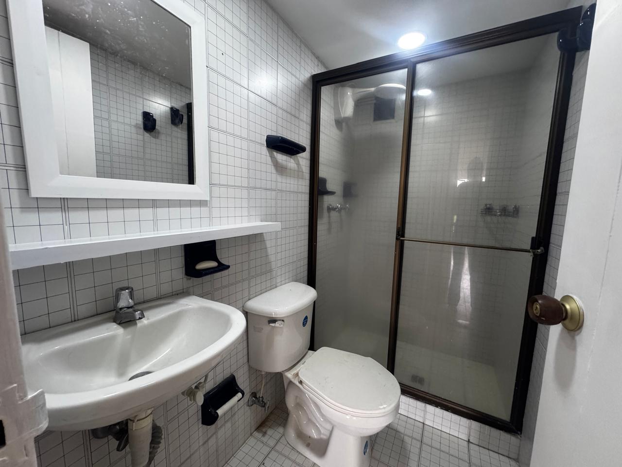 Calle 51 #72-25 Calle 51 #72-25, 051052, 1 Dormitorio Habitaciones, ,1 BañoBathrooms,Apartamento,En Arriendo,Bolerama , Calle 51 #72-25,5,1207