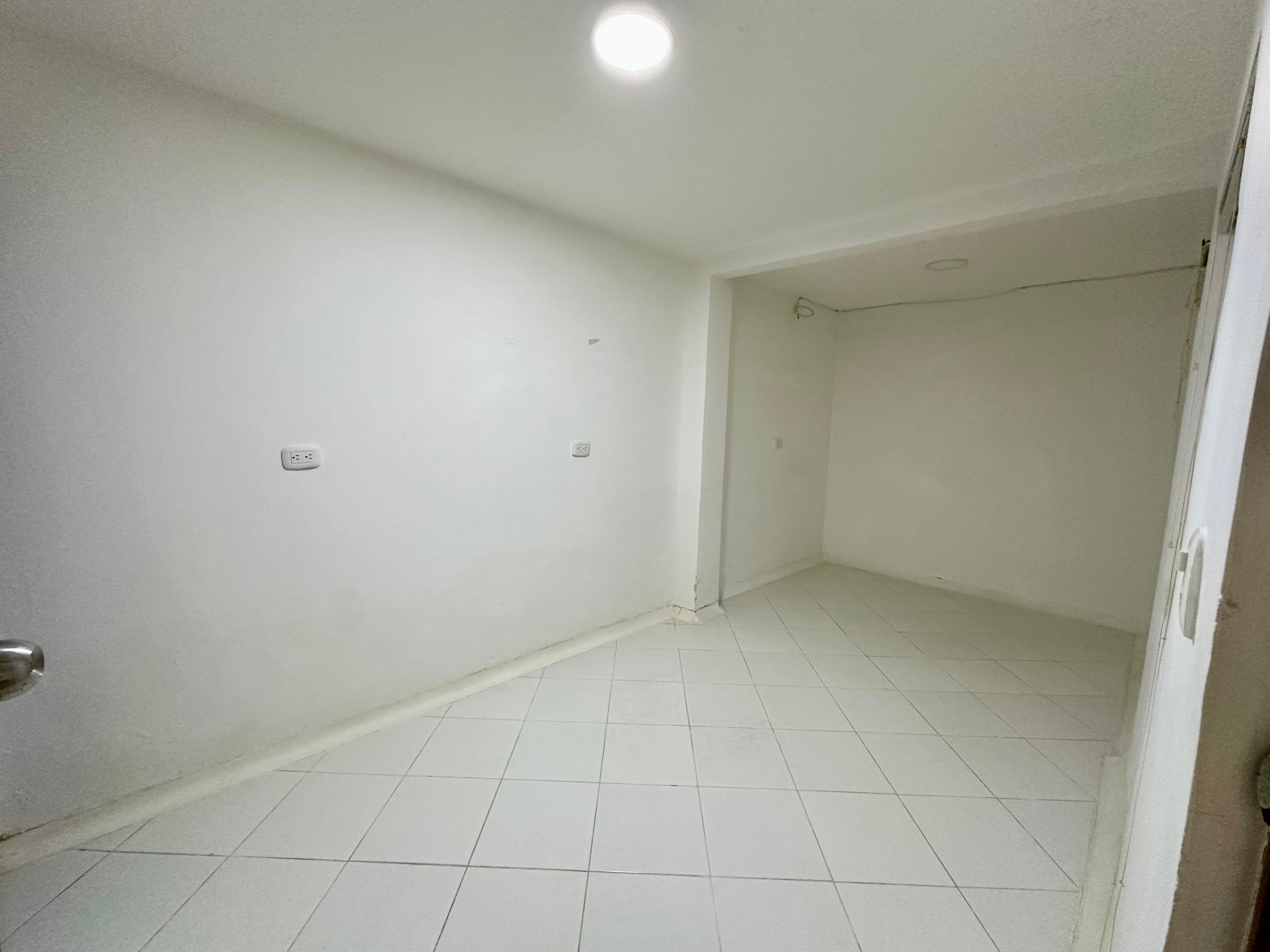Jardin, Cerca al parque, 6 Habitaciones Habitaciones, ,2 BathroomsBathrooms,Apartamento,En Venta,Jardin ,1211