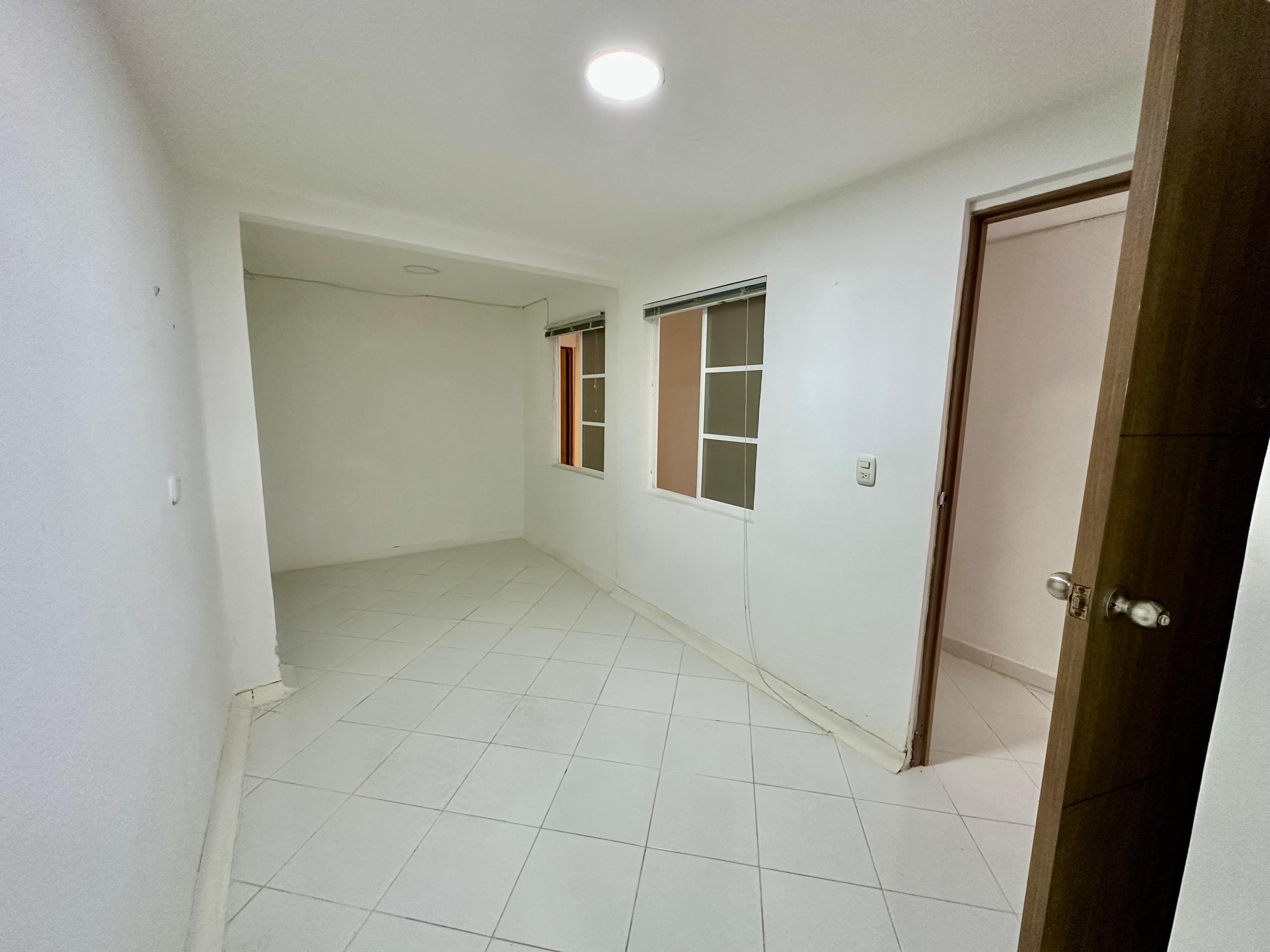 Jardin, Cerca al parque, 6 Habitaciones Habitaciones, ,2 BathroomsBathrooms,Apartamento,En Venta,Jardin ,1211