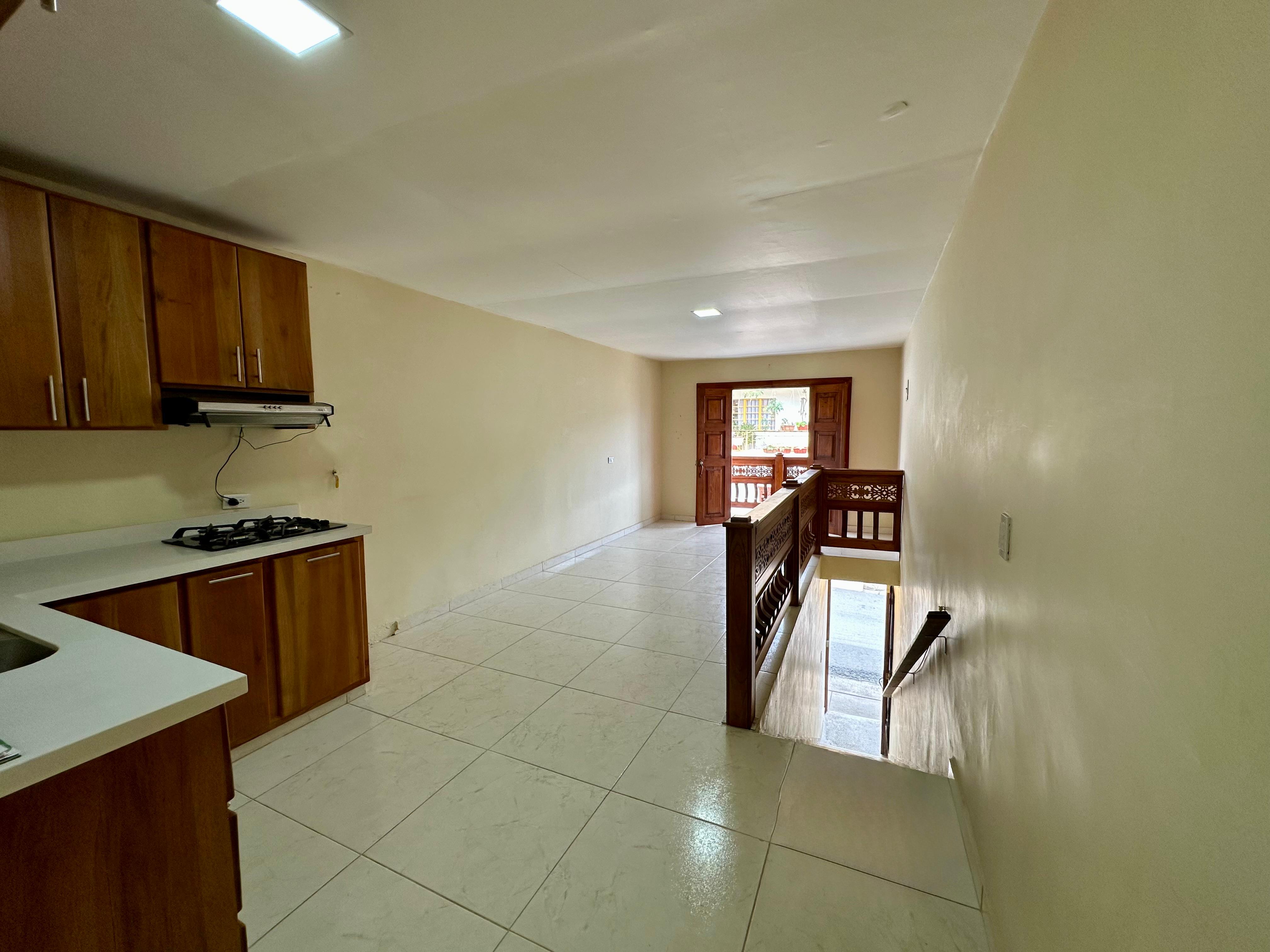 Jardin, Cerca al parque, 6 Habitaciones Habitaciones, ,2 BathroomsBathrooms,Apartamento,En Venta,Jardin ,1211