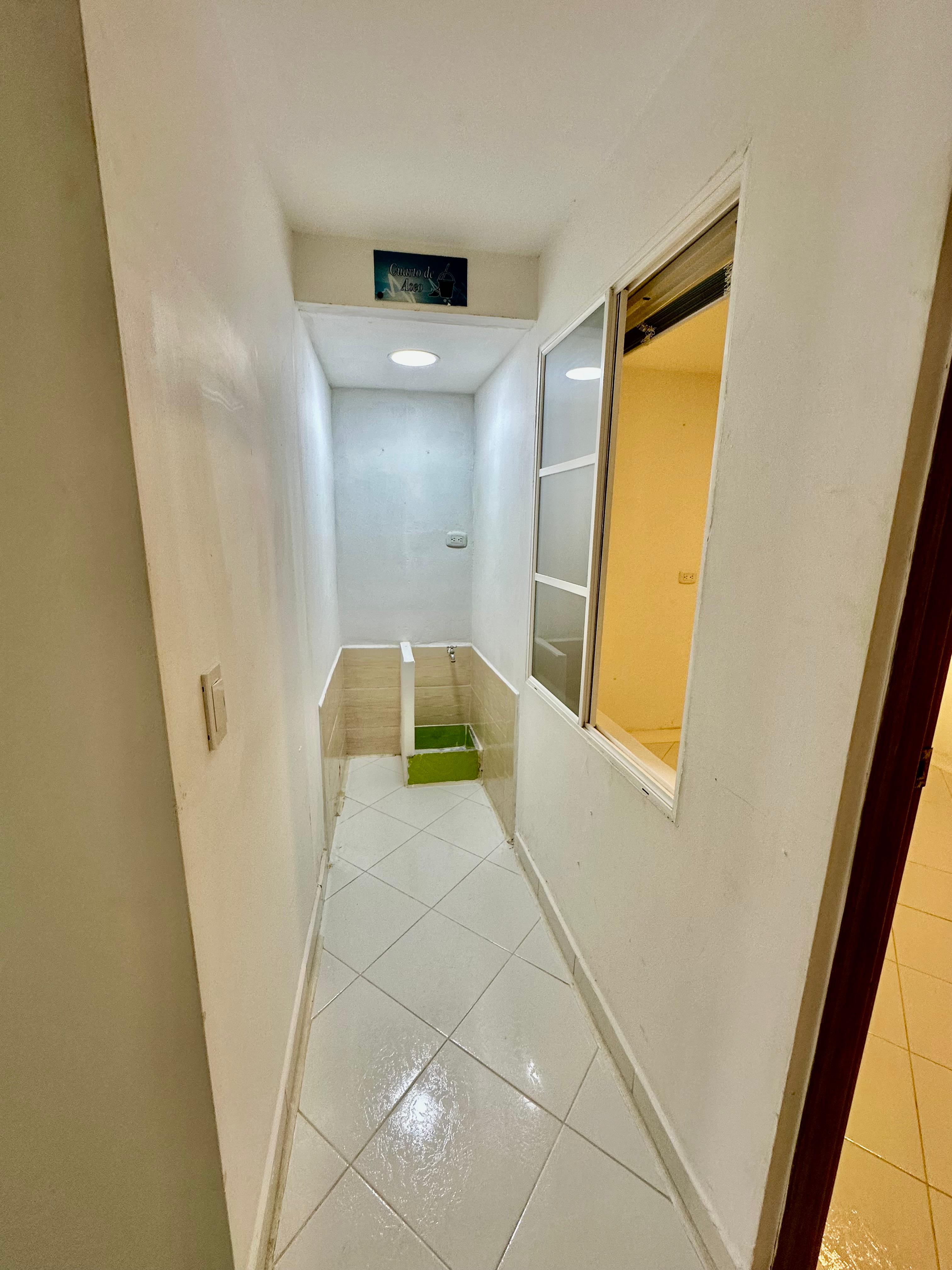 Jardin, Cerca al parque, 6 Habitaciones Habitaciones, ,2 BathroomsBathrooms,Apartamento,En Venta,Jardin ,1211