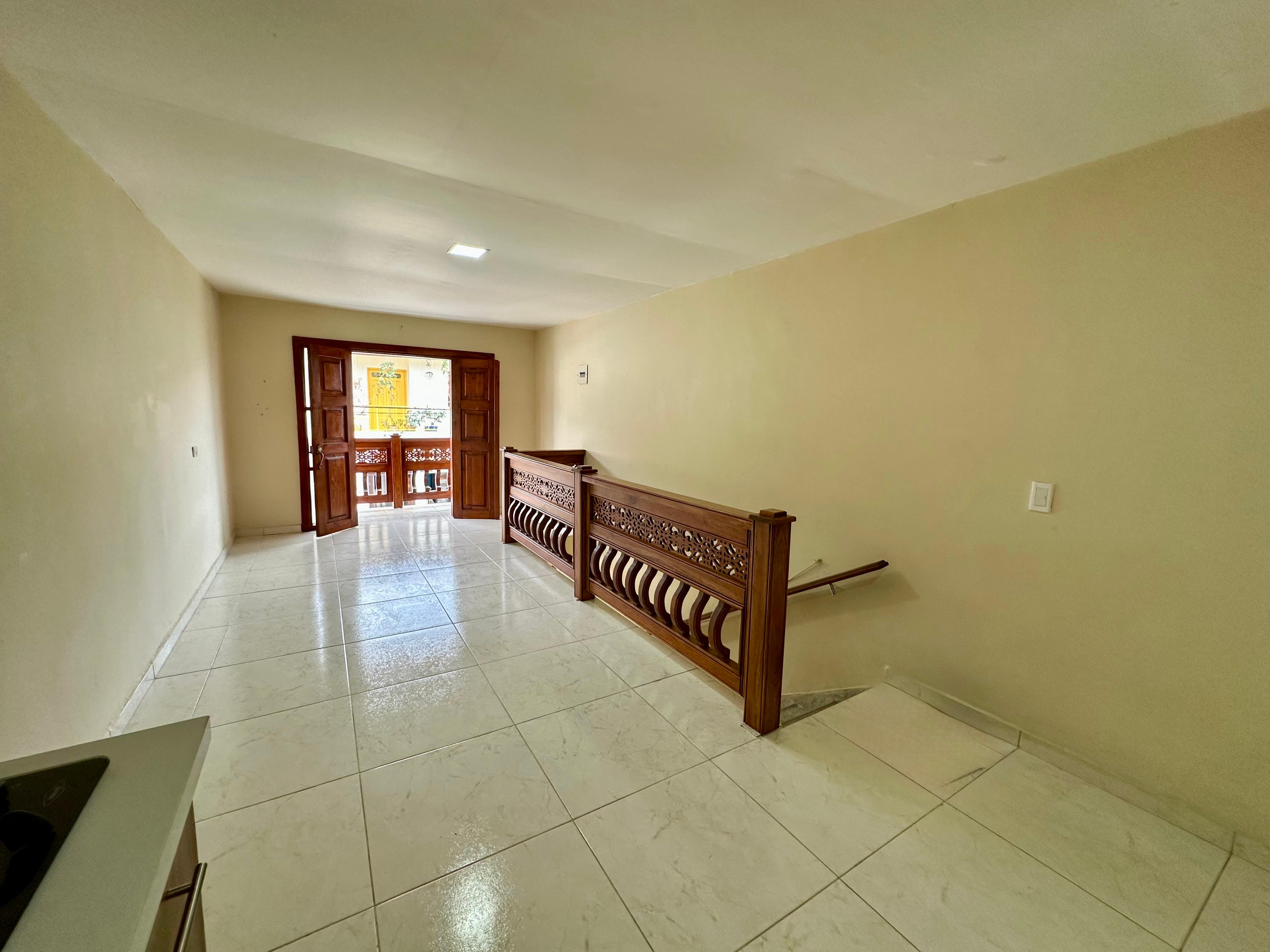 Jardin, Cerca al parque, 6 Habitaciones Habitaciones, ,2 BathroomsBathrooms,Apartamento,En Venta,Jardin ,1211