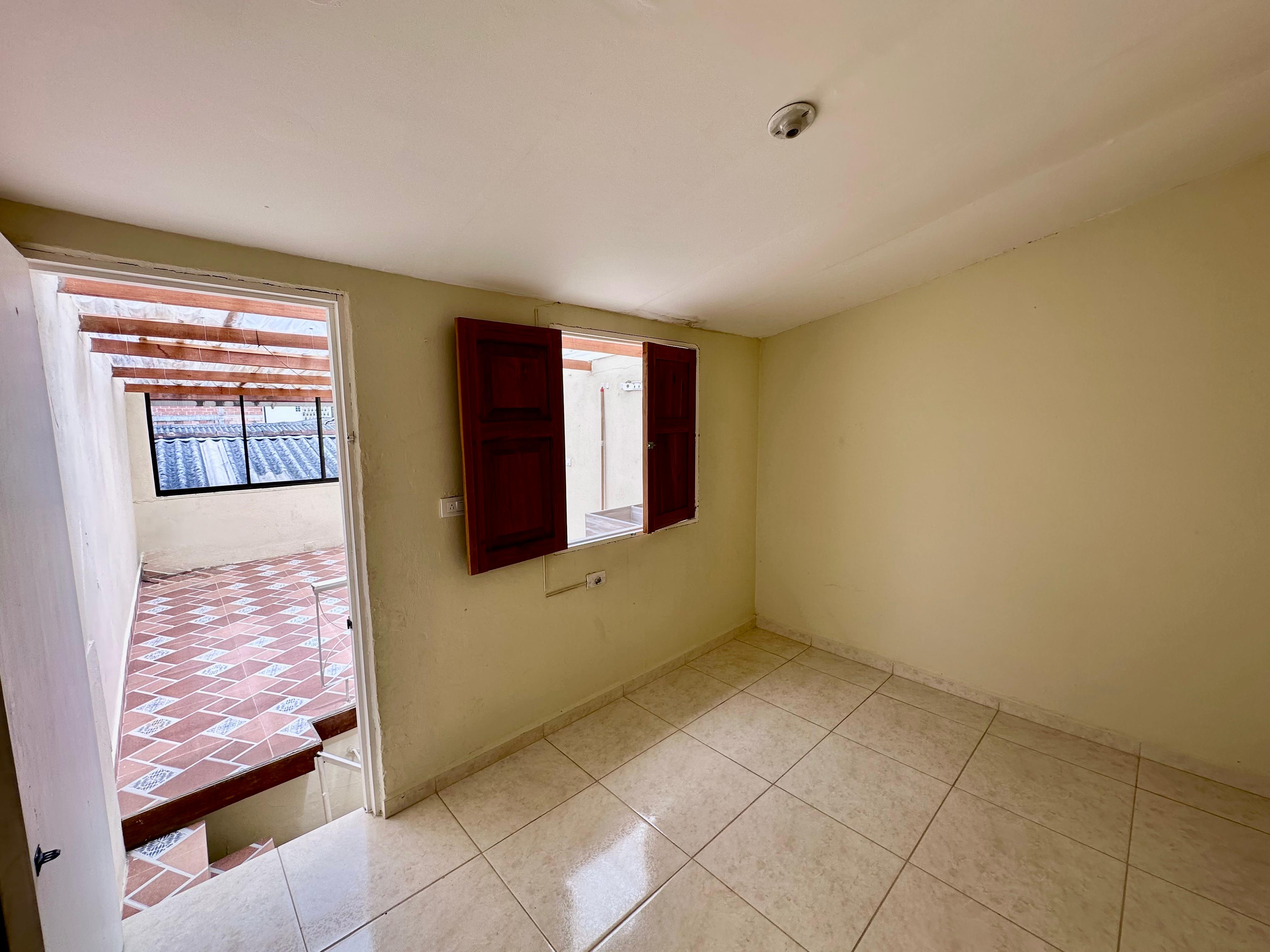 Jardin, Cerca al parque, 6 Habitaciones Habitaciones, ,2 BathroomsBathrooms,Apartamento,En Venta,Jardin ,1211