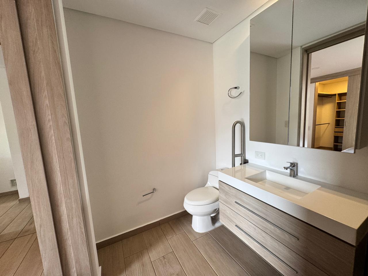 Cra. 24, Loma Del Escobero #36D sur 100 Cra. 24, Loma Del Escobero #36D sur 100, 1 Dormitorio Habitaciones, ,1 BañoBathrooms,Aparta Estudio,En Arriendo,El vergel,Cra. 24, Loma Del Escobero #36D sur 100,4,891716