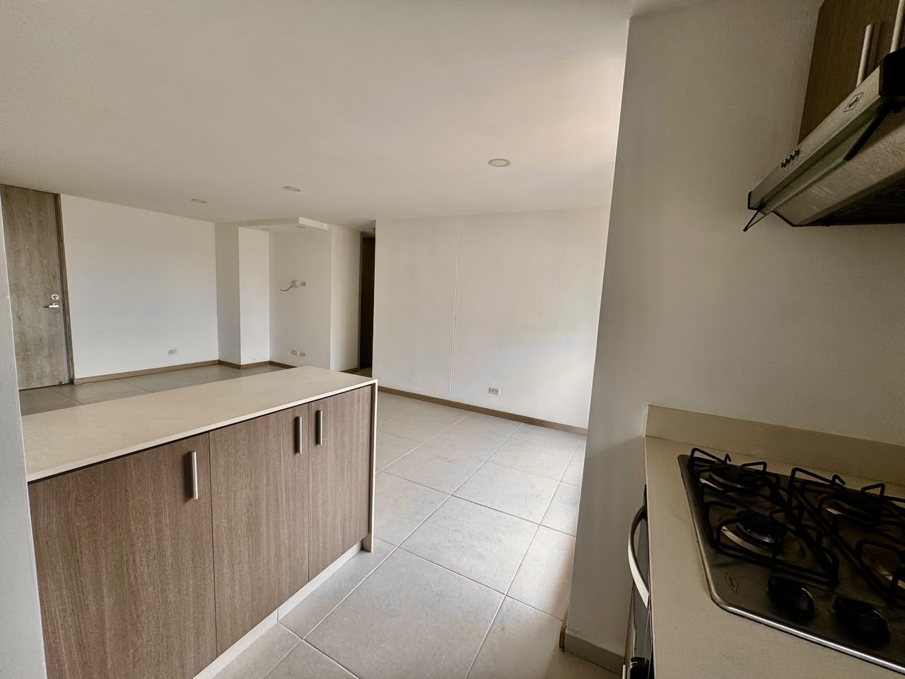 Cra. 25 #41b Sur-37 local 201, Zona 6, Envigado, A Cra. 25 #41b Sur-37 local 201, Zona 6, Envigado, A, Las Antillas, 3 Habitaciones Habitaciones, ,2 BathroomsBathrooms,Apartamento,En Arriendo,Aluna apartamentos,Cra. 25 #41b Sur-37 local 201, Zona 6, Envigado, A,7,891718