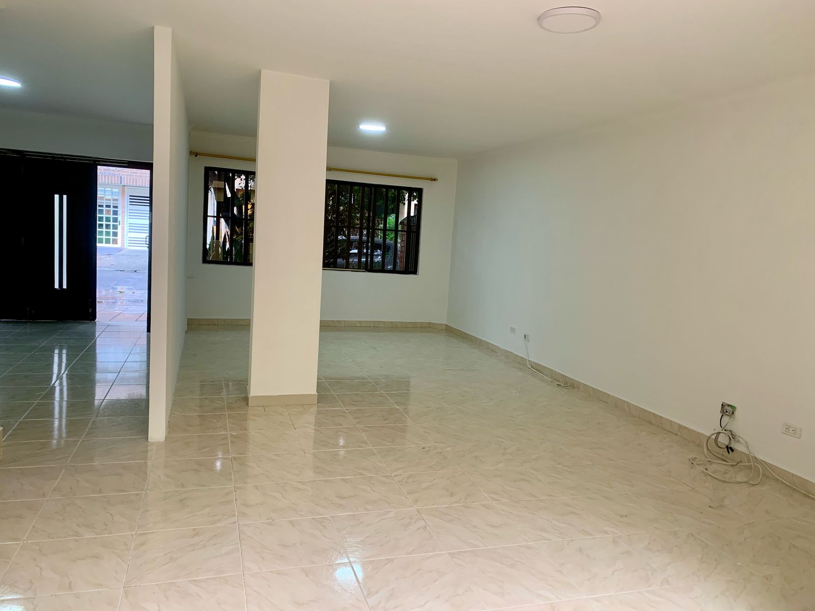 Carrera 83A No. 33B-68, La Castellana, 3 Habitaciones Habitaciones, ,3 BathroomsBathrooms,Casa,En Arriendo,1,1070