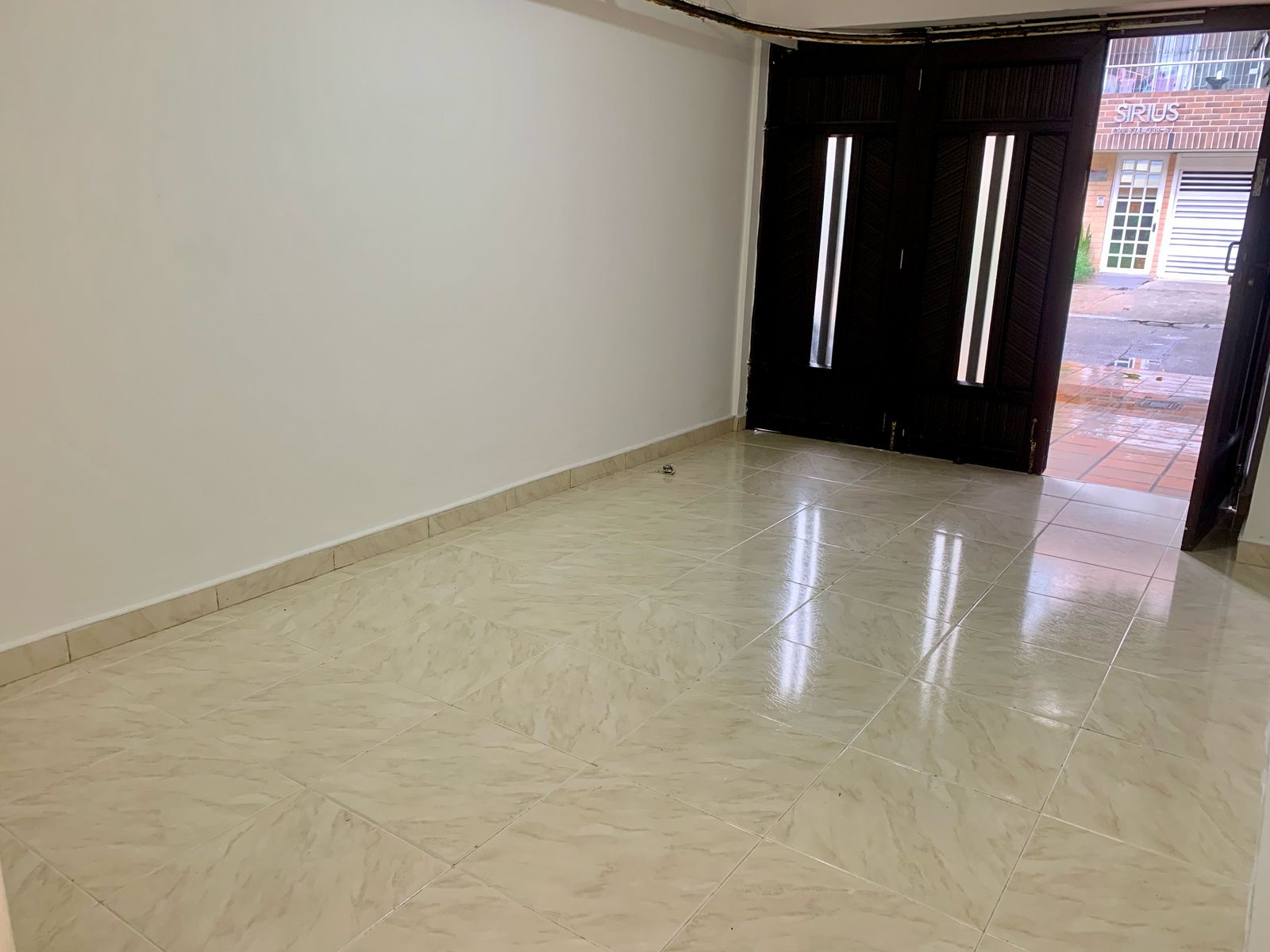 Carrera 83A No. 33B-68, La Castellana, 3 Habitaciones Habitaciones, ,3 BathroomsBathrooms,Casa,En Arriendo,1,1070