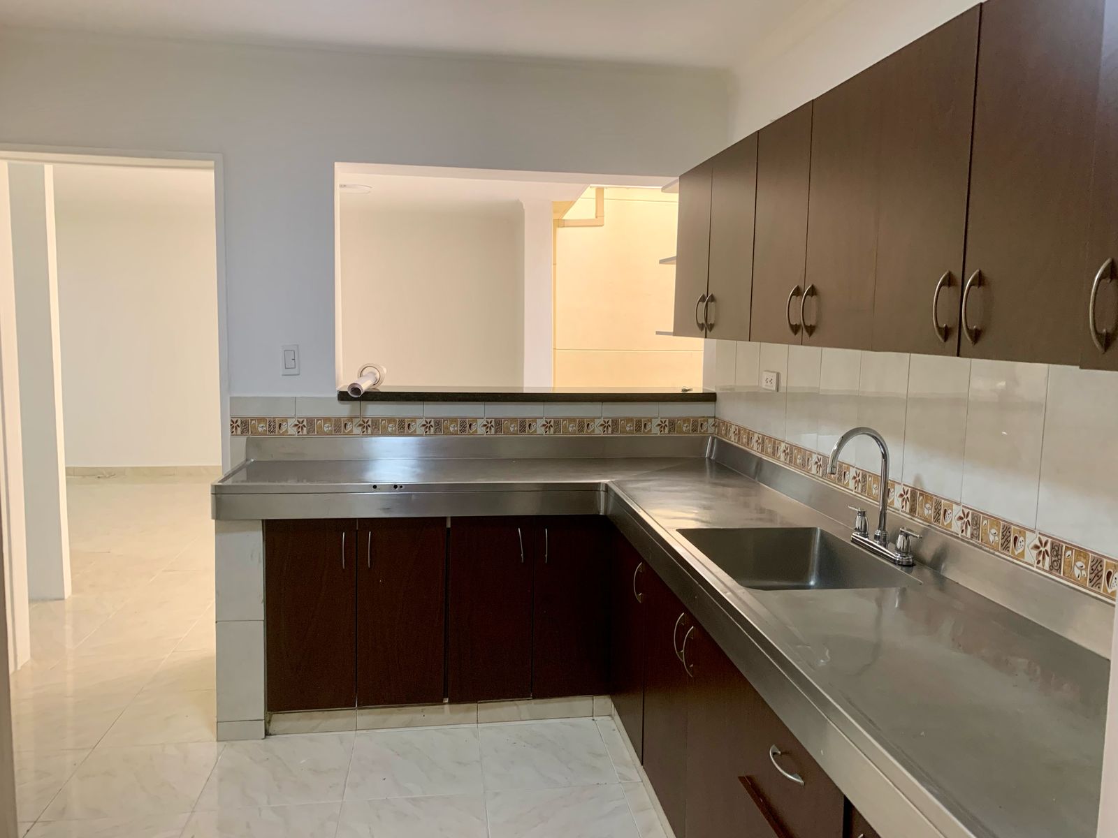 Carrera 83A No. 33B-68, La Castellana, 3 Habitaciones Habitaciones, ,3 BathroomsBathrooms,Casa,En Arriendo,1,1070