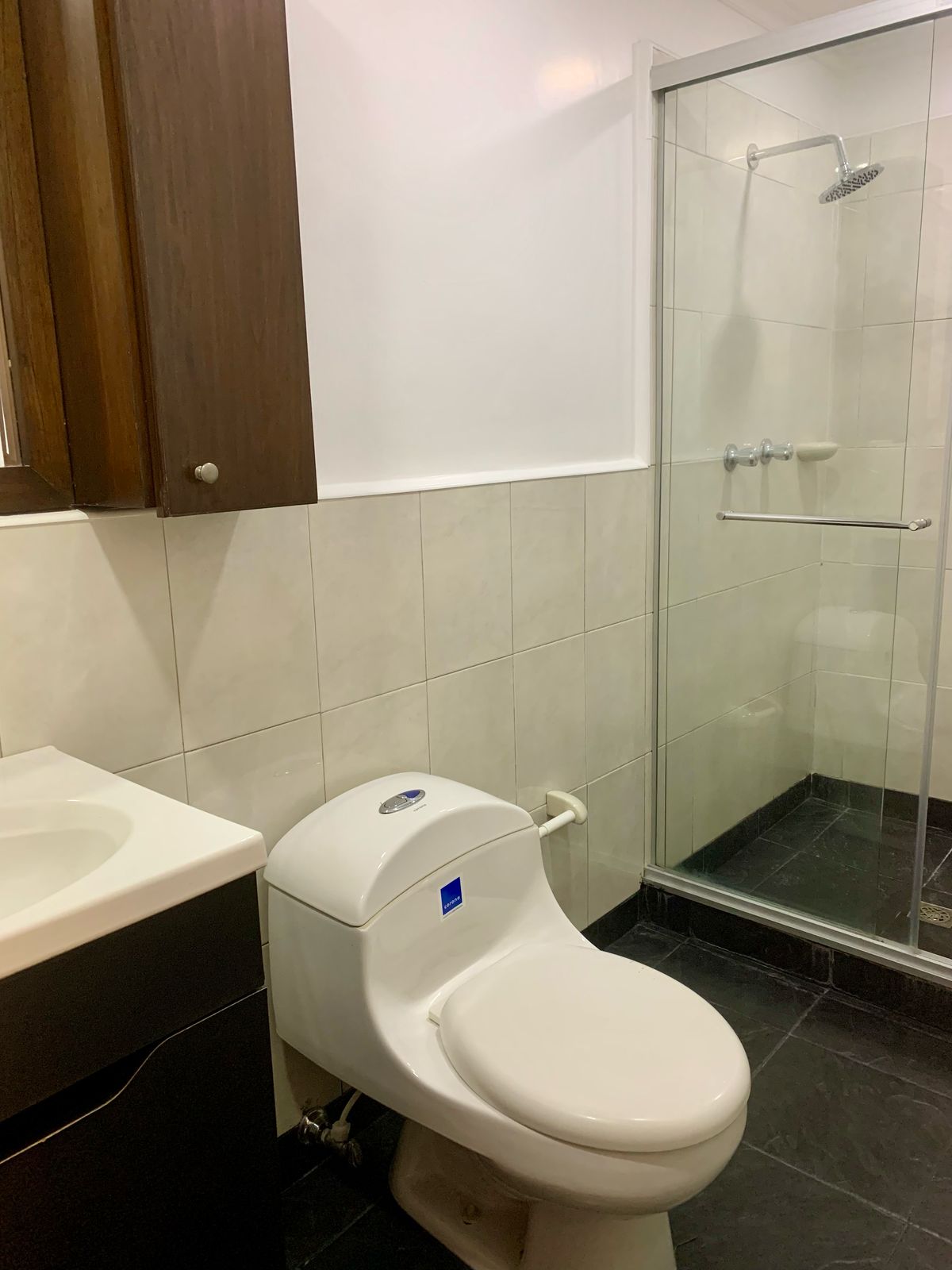 Carrera 83A No. 33B-68, La Castellana, 3 Habitaciones Habitaciones, ,3 BathroomsBathrooms,Casa,En Arriendo,1,1070
