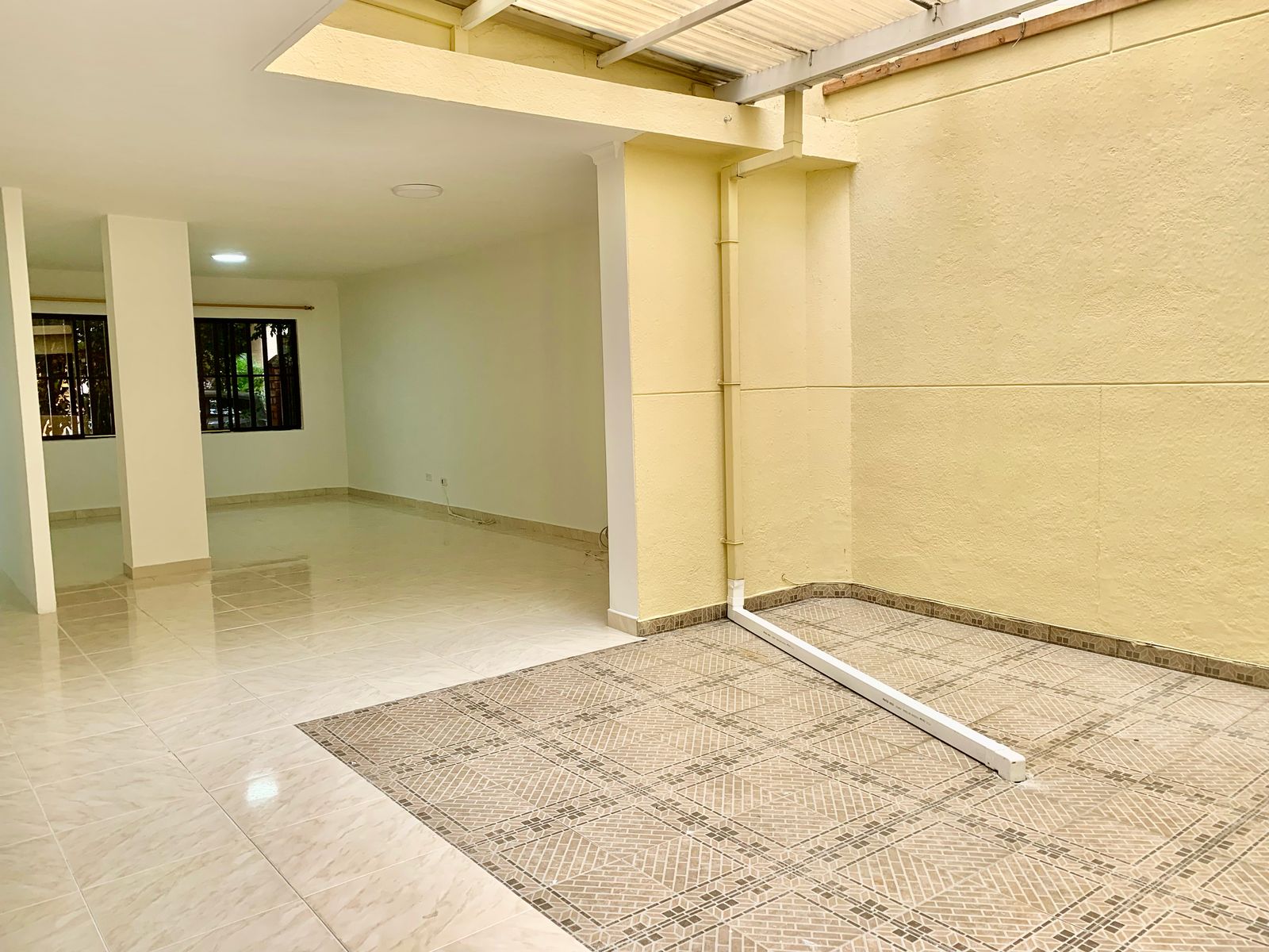 Carrera 83A No. 33B-68, La Castellana, 3 Habitaciones Habitaciones, ,3 BathroomsBathrooms,Casa,En Arriendo,1,1070